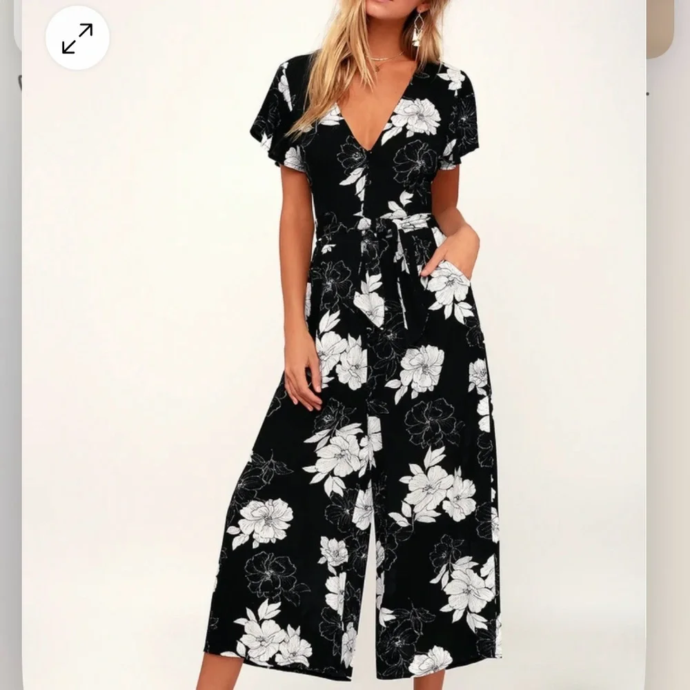 Lulus North Pacific‎ Black White Floral Cropped Wide Leg Pockets Jumpsuit SMALL